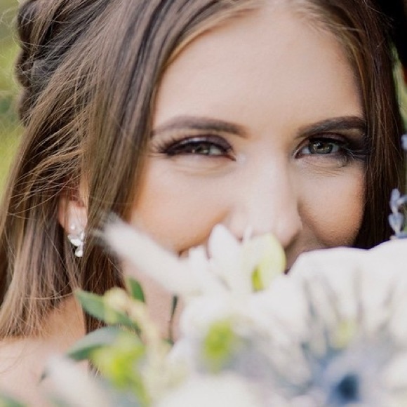 Meet your Posher, Ciara - Picture 1 of 2